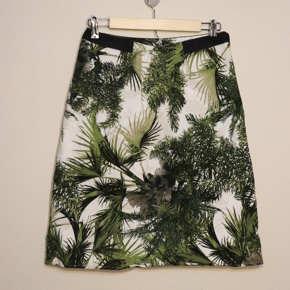 Worthington knee-length skirt, white and green fauna palm branches, Size 8